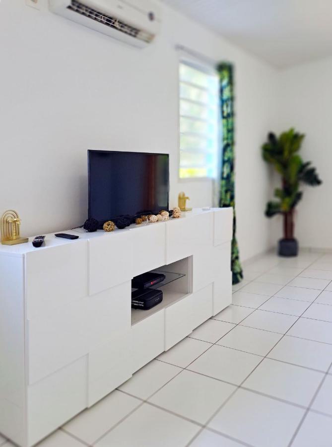 フォール＝ド＝フランスGrand Studio Meuble De 35M²アパートメント エクステリア 写真